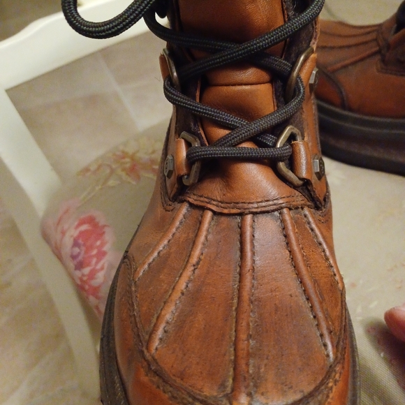 UGG Waterproof Leather Lace Up Boot with Sherling fur Size 7 Gorgeous - Picture 9 of 16